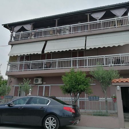 Ο Ακλόνητος Aparthotel Nea Mesangala Exterior photo