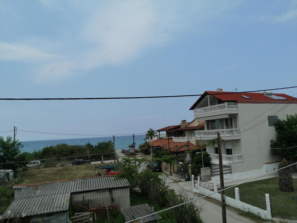 Ο Ακλόνητος Aparthotel Nea Mesangala Exterior photo