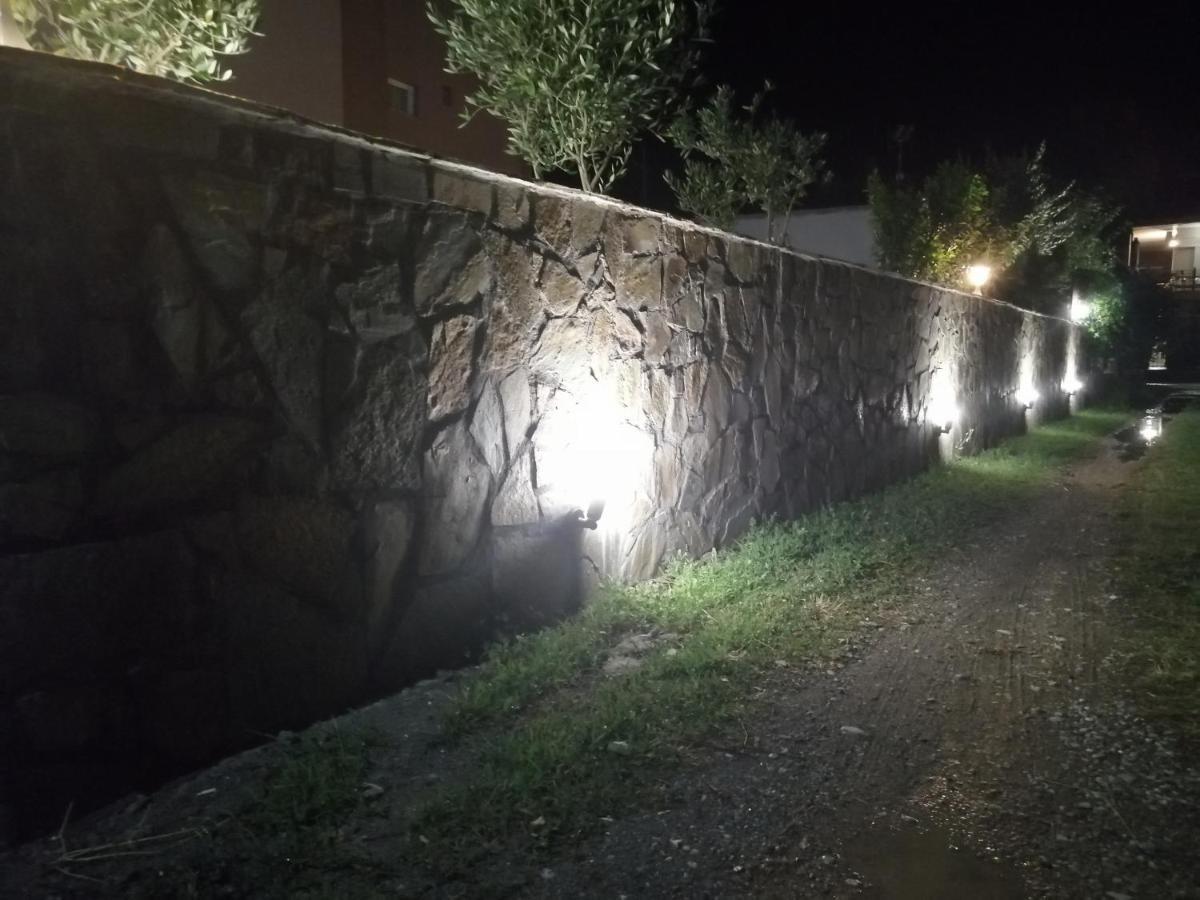 Ο Ακλόνητος Aparthotel Nea Mesangala Exterior photo